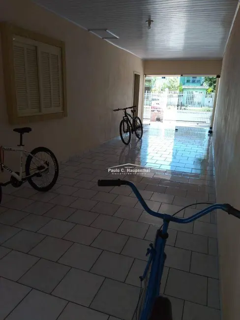 Casa com 5 quartos à venda, 360m2 em Centro, Balneario Arroio Do Silva - SC - imagem 7 Foto 7 de Casa com 5 quartos à venda, 360m2 em Centro, Balneario Arroio Do Silva - SC