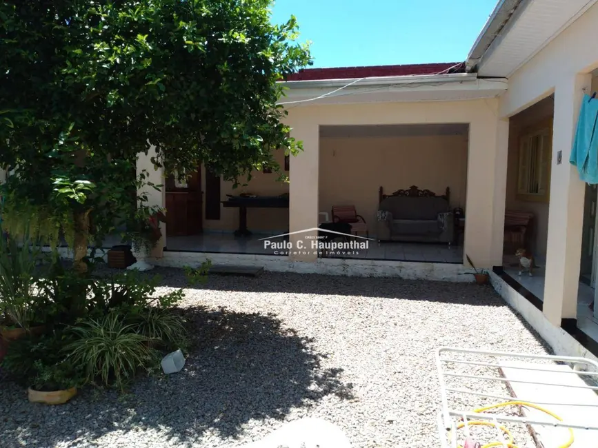 Casa com 5 quartos à venda, 360m2 em Centro, Balneario Arroio Do Silva - SC - imagem 5 Foto 5 de Casa com 5 quartos à venda, 360m2 em Centro, Balneario Arroio Do Silva - SC