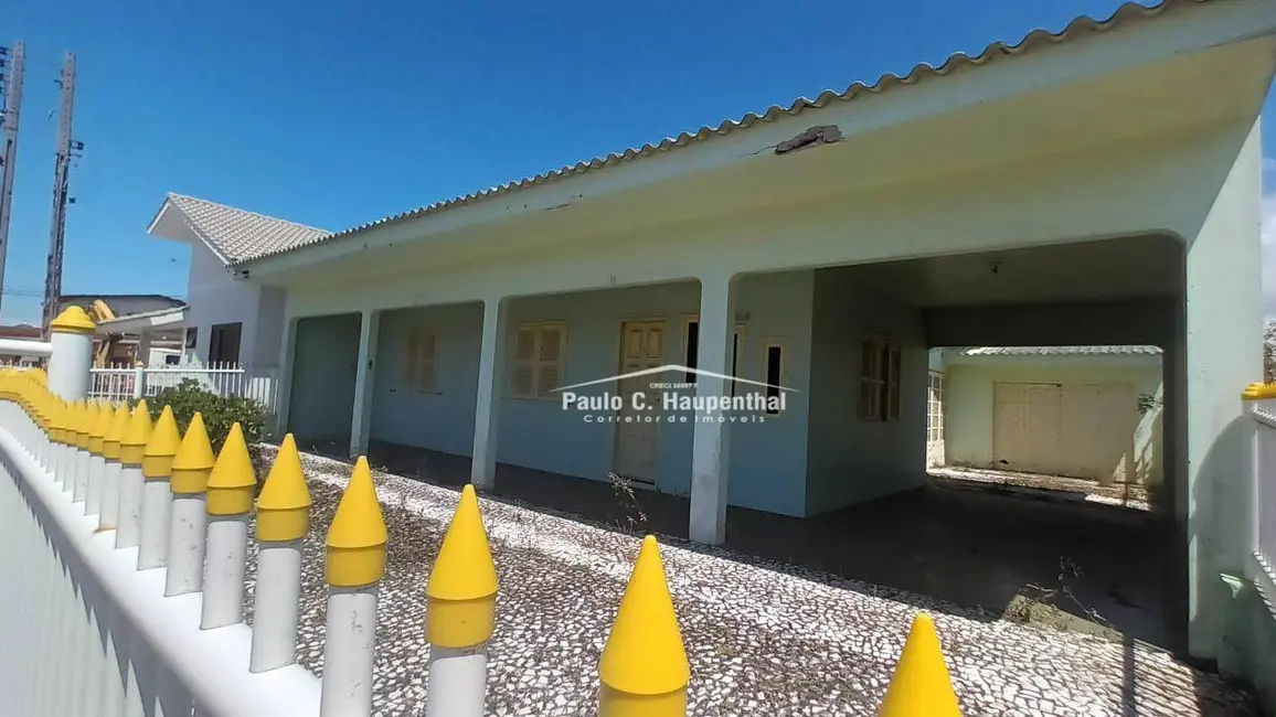 Foto 1 de Casa com 3 quartos à venda, 300m2 em Balneario Arroio Do Silva - SC