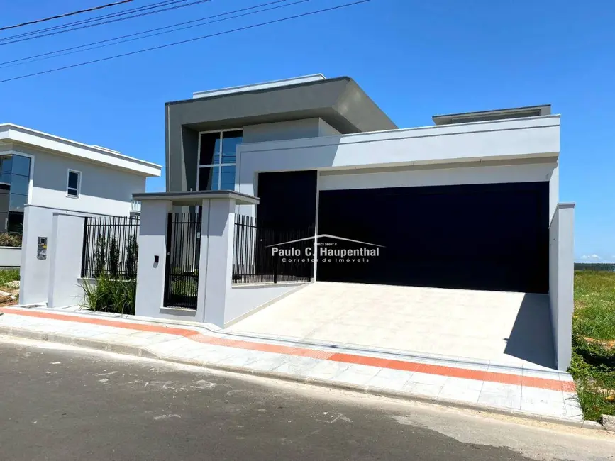 Casa com 3 quartos à venda, 315m2 em Ararangua - SC - imagem 3 Foto 3 de Casa com 3 quartos à venda, 315m2 em Ararangua - SC