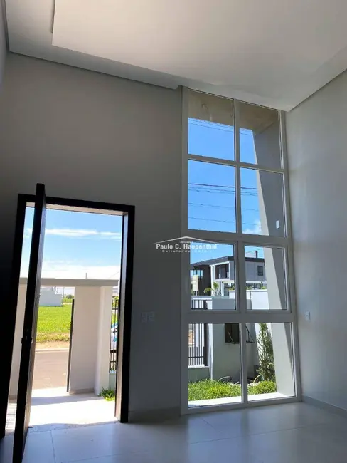 Casa com 3 quartos à venda, 315m2 em Ararangua - SC - imagem 9 Foto 9 de Casa com 3 quartos à venda, 315m2 em Ararangua - SC