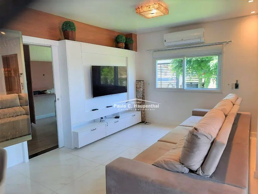 Foto 3 de Casa com 4 quartos à venda, 520m2 em Balneario Arroio Do Silva - SC