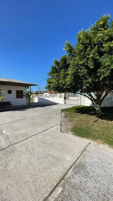Casa com 9 quartos à venda, 600m2 em Balneario Arroio Do Silva - SC - imagem 8 Foto 8 de Casa com 9 quartos à venda, 600m2 em Balneario Arroio Do Silva - SC