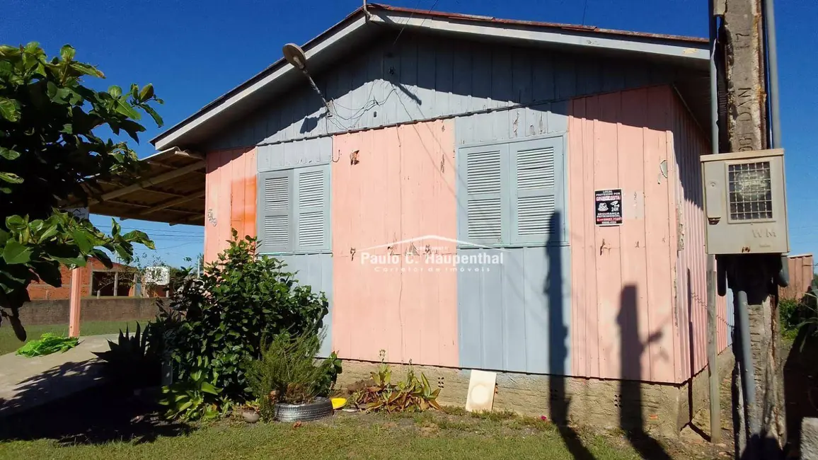 Foto 2 de Casa com 3 quartos à venda, 300m2 em Balneario Arroio Do Silva - SC