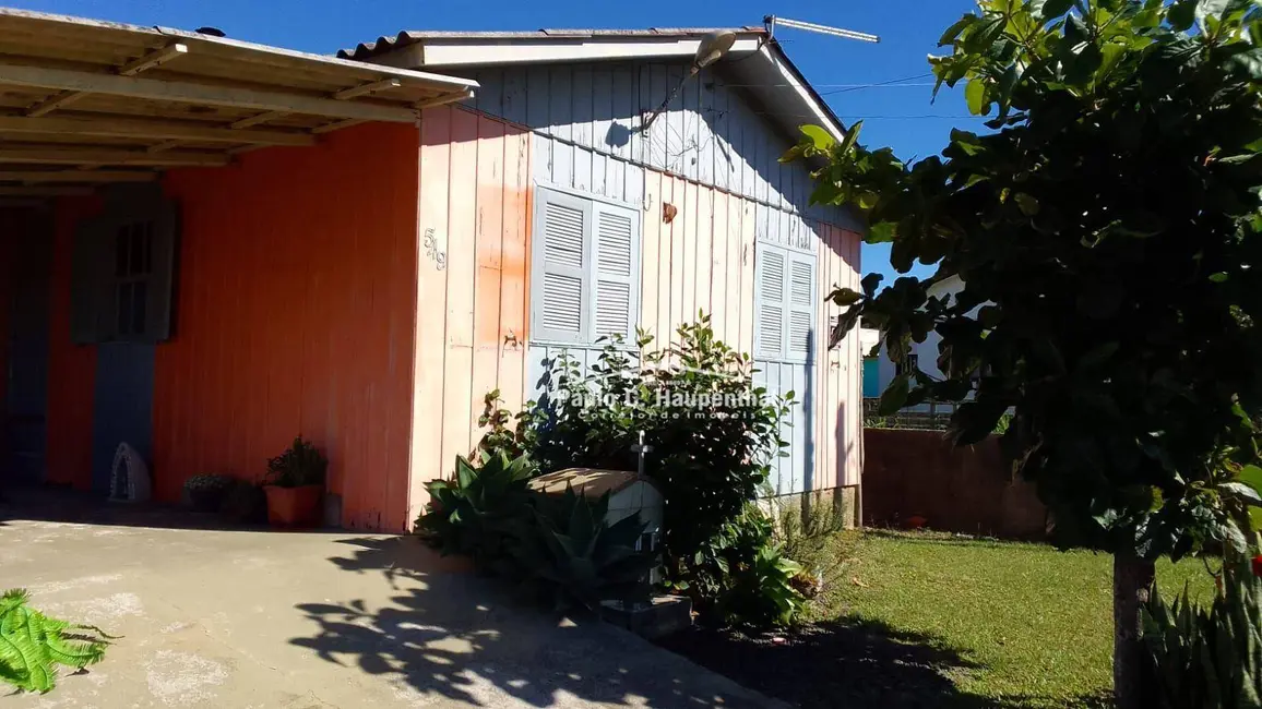 Foto 1 de Casa com 3 quartos à venda, 300m2 em Balneario Arroio Do Silva - SC