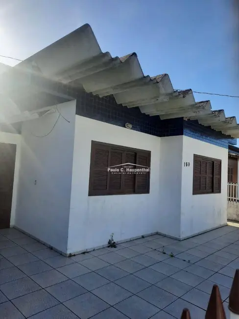 Foto 1 de Casa com 2 quartos à venda, 144m2 em Balneario Arroio Do Silva - SC