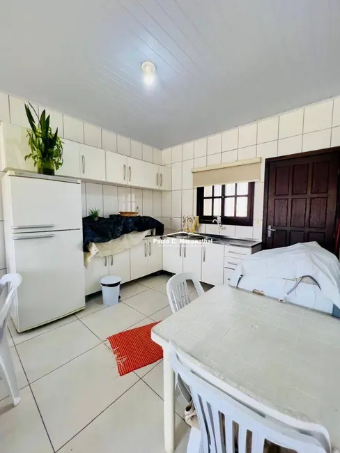 Casa com 2 quartos à venda, 300m2 em Balneario Arroio Do Silva - SC - imagem 4 Foto 4 de Casa com 2 quartos à venda, 300m2 em Balneario Arroio Do Silva - SC