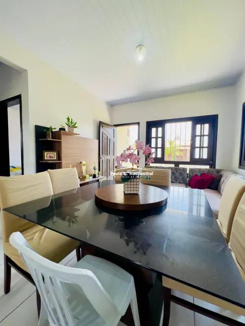 Casa com 2 quartos à venda, 300m2 em Balneario Arroio Do Silva - SC - imagem 5 Foto 5 de Casa com 2 quartos à venda, 300m2 em Balneario Arroio Do Silva - SC