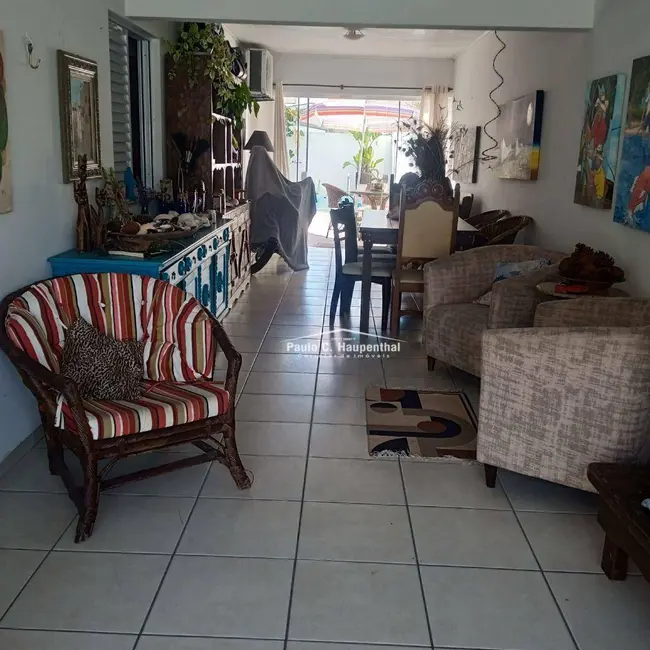 Foto 6 de Casa com 3 quartos à venda, 360m2 em Balneario Arroio Do Silva - SC