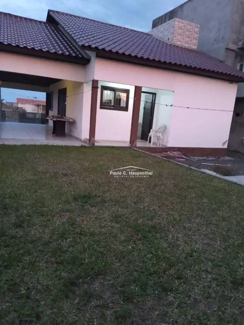 Casa com 3 quartos à venda, 300m2 em Balneario Arroio Do Silva - SC - imagem 9 Foto 9 de Casa com 3 quartos à venda, 300m2 em Balneario Arroio Do Silva - SC