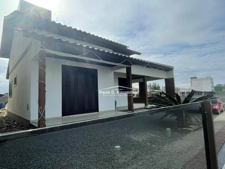 Casa com 3 quartos à venda, 300m2 em Balneario Arroio Do Silva - SC - imagem 6 Foto 6 de Casa com 3 quartos à venda, 300m2 em Balneario Arroio Do Silva - SC