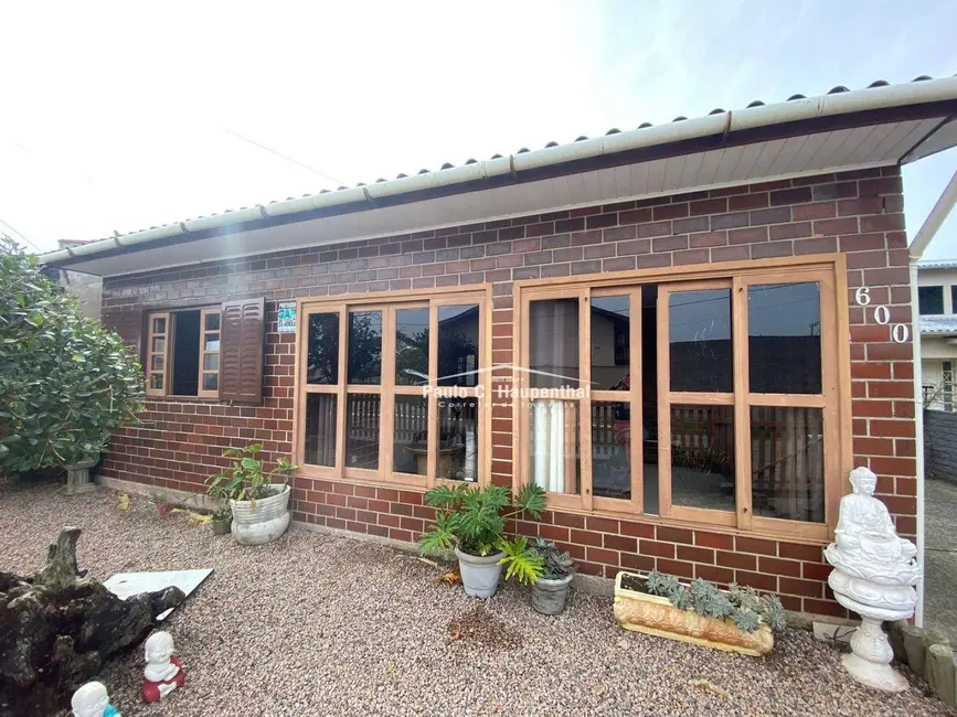 Foto 2 de Casa com 2 quartos à venda, 300m2 em Balneario Arroio Do Silva - SC