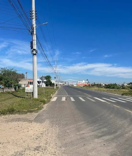 Foto 3 de Terreno / Lote à venda, 332m2 em Balneario Arroio Do Silva - SC