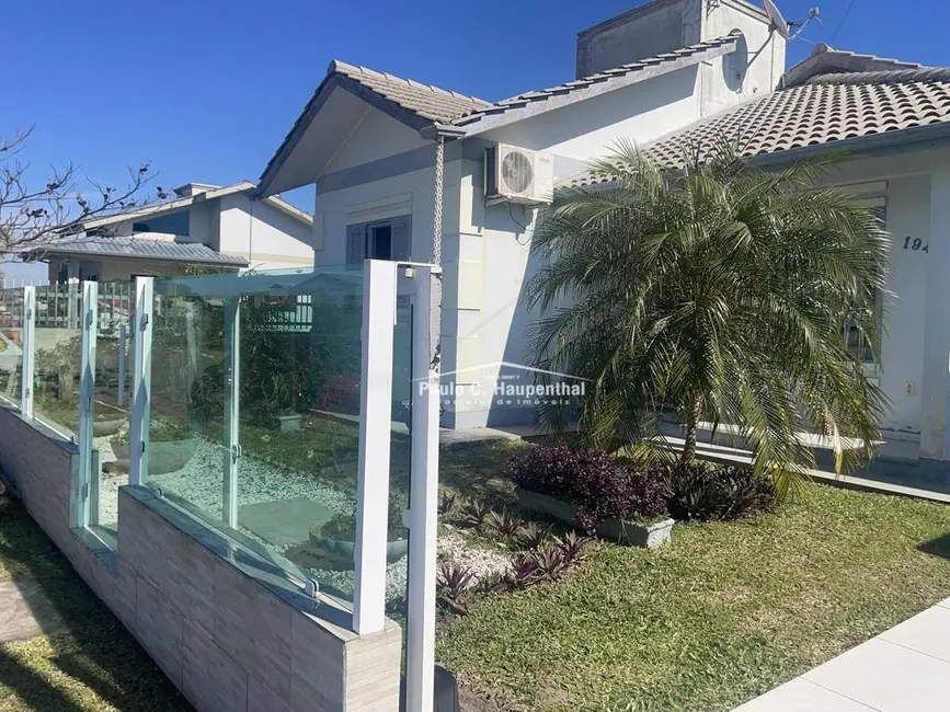 Foto 1 de Casa com 4 quartos à venda, 360m2 em Balneario Arroio Do Silva - SC