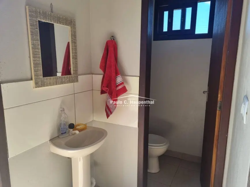 Casa com 2 quartos à venda, 600m2 em Balneario Arroio Do Silva - SC - imagem 8 Foto 8 de Casa com 2 quartos à venda, 600m2 em Balneario Arroio Do Silva - SC