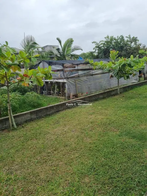 Casa com 2 quartos à venda, 600m2 em Balneario Arroio Do Silva - SC - imagem 4 Foto 4 de Casa com 2 quartos à venda, 600m2 em Balneario Arroio Do Silva - SC