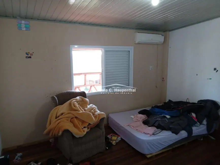 Foto 4 de Casa com 6 quartos à venda, 300m2 em Balneario Arroio Do Silva - SC