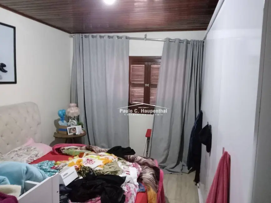 Foto 8 de Casa com 3 quartos à venda, 225m2 em Coloninha, Ararangua - SC