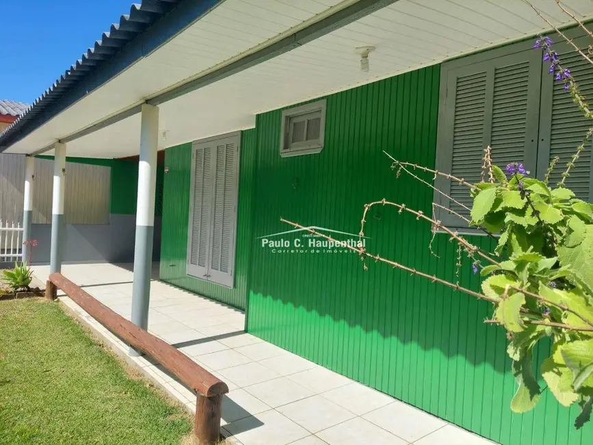 Foto 3 de Casa com 3 quartos à venda, 300m2 em Balneario Arroio Do Silva - SC
