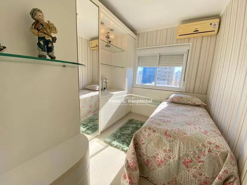 Foto 5 de Apartamento com 4 quartos à venda, 280m2 em Capao Da Canoa - RS