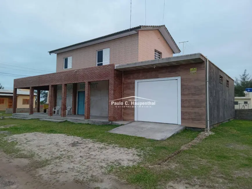 Foto 1 de Casa com 2 quartos à venda, 300m2 em Balneario Arroio Do Silva - SC