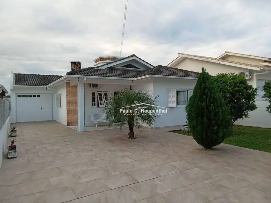 Foto 1 de Casa com 3 quartos à venda, 480m2 em Coloninha, Ararangua - SC