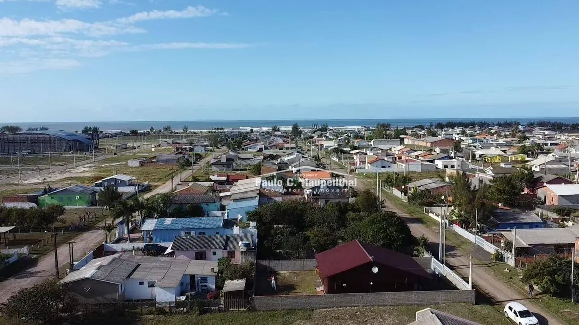 Foto 3 de Casa com 3 quartos à venda, 300m2 em Balneario Arroio Do Silva - SC