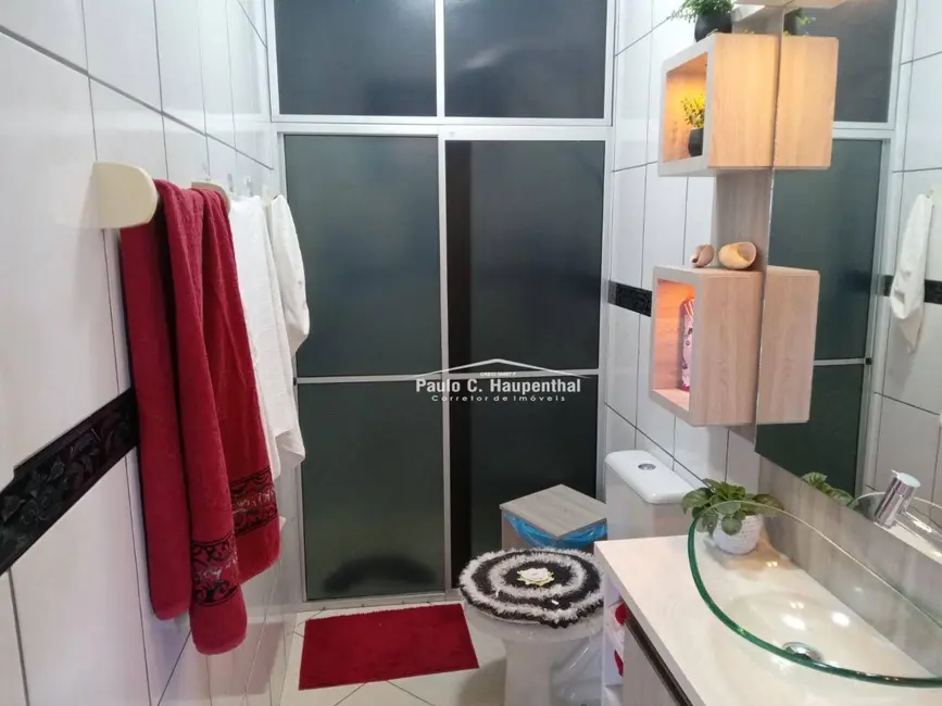 Casa com 4 quartos à venda, 900m2 em Centro, Balneario Arroio Do Silva - SC - imagem 5 Foto 5 de Casa com 4 quartos à venda, 900m2 em Centro, Balneario Arroio Do Silva - SC