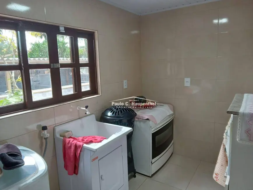 Casa com 4 quartos à venda, 900m2 em Centro, Balneario Arroio Do Silva - SC - imagem 8 Foto 8 de Casa com 4 quartos à venda, 900m2 em Centro, Balneario Arroio Do Silva - SC