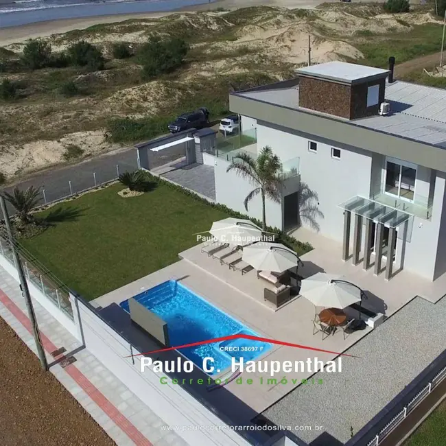 Foto 2 de Casa com 4 quartos à venda, 600m2 em Balneario Arroio Do Silva - SC