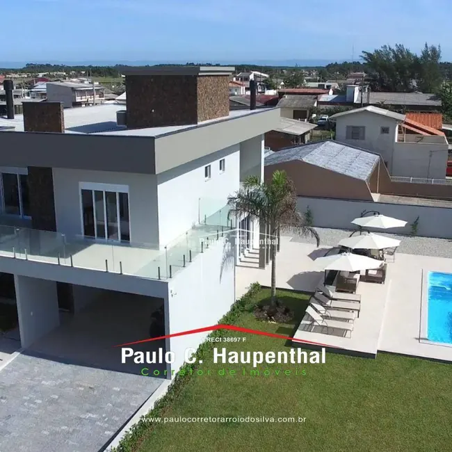 Foto 3 de Casa com 4 quartos à venda, 600m2 em Balneario Arroio Do Silva - SC