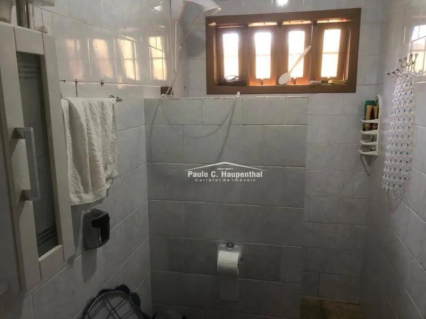 Casa com 3 quartos à venda, 300m2 em Centro, Balneario Arroio Do Silva - SC - imagem 4 Foto 4 de Casa com 3 quartos à venda, 300m2 em Centro, Balneario Arroio Do Silva - SC