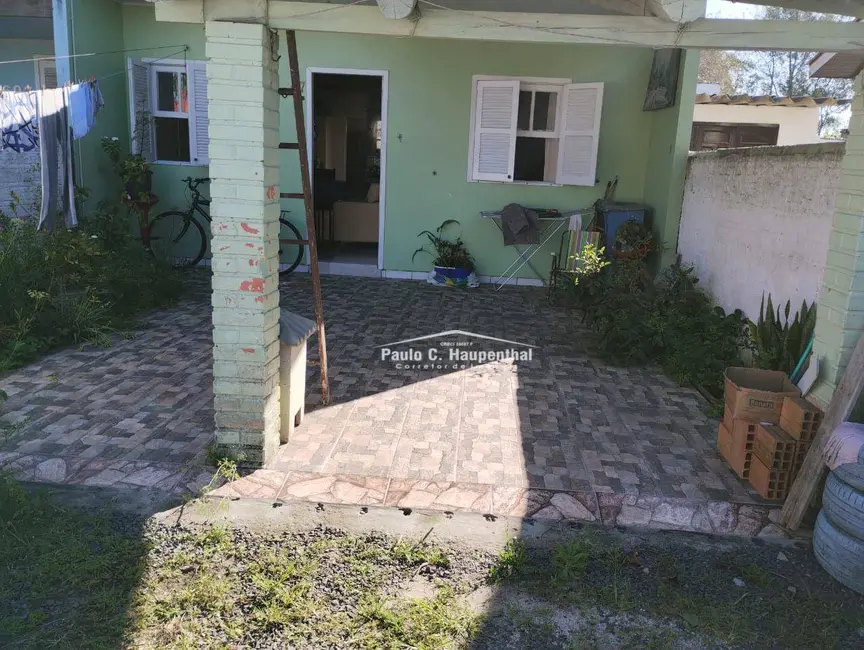 Casa com 2 quartos à venda, 185m2 em Balneario Arroio Do Silva - SC - imagem 2 Foto 2 de Casa com 2 quartos à venda, 185m2 em Balneario Arroio Do Silva - SC