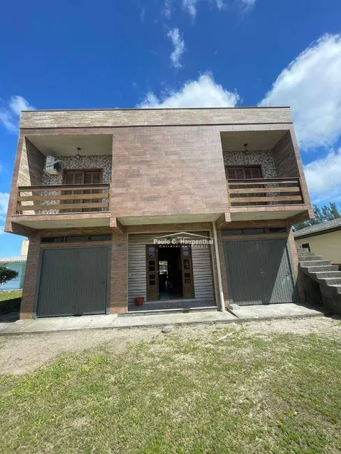 Foto 2 de Casa com 3 quartos para alugar, 300m2 em Balneario Arroio Do Silva - SC
