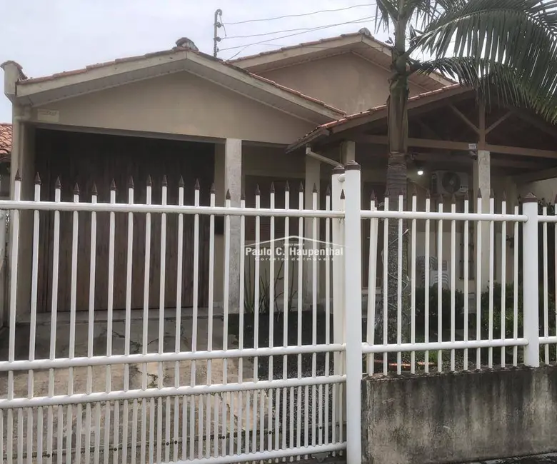 Foto 1 de Casa com 4 quartos à venda, 330m2 em Balneario Arroio Do Silva - SC