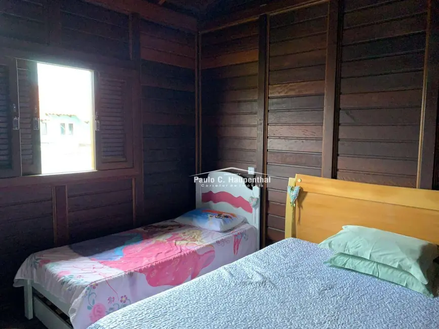 Foto 2 de Casa com 4 quartos à venda, 350m2 em Centro, Balneario Arroio Do Silva - SC
