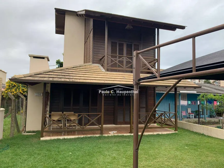Foto 1 de Casa com 4 quartos à venda, 350m2 em Centro, Balneario Arroio Do Silva - SC