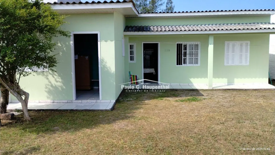 Foto 1 de Casa com 3 quartos à venda, 300m2 em Balneario Arroio Do Silva - SC