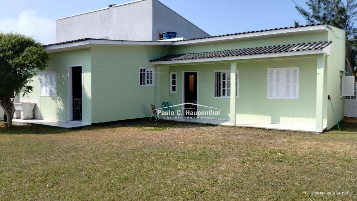 Foto 3 de Casa com 3 quartos à venda, 300m2 em Balneario Arroio Do Silva - SC