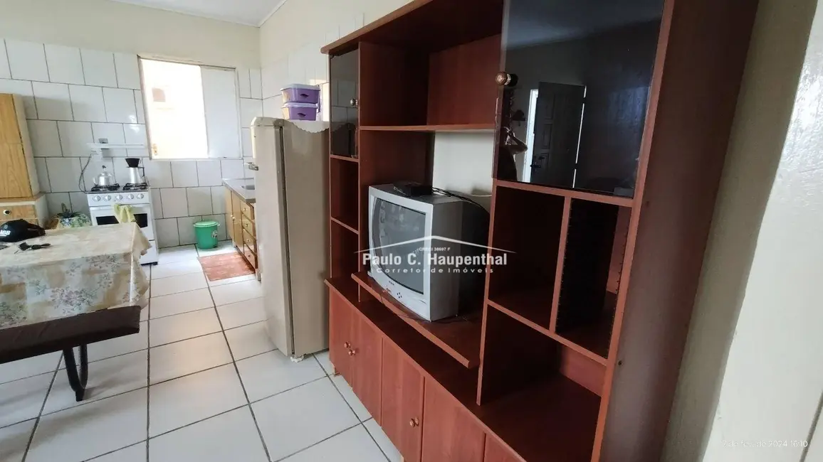 Casa com 3 quartos à venda, 300m2 em Balneario Arroio Do Silva - SC - imagem 9 Foto 9 de Casa com 3 quartos à venda, 300m2 em Balneario Arroio Do Silva - SC