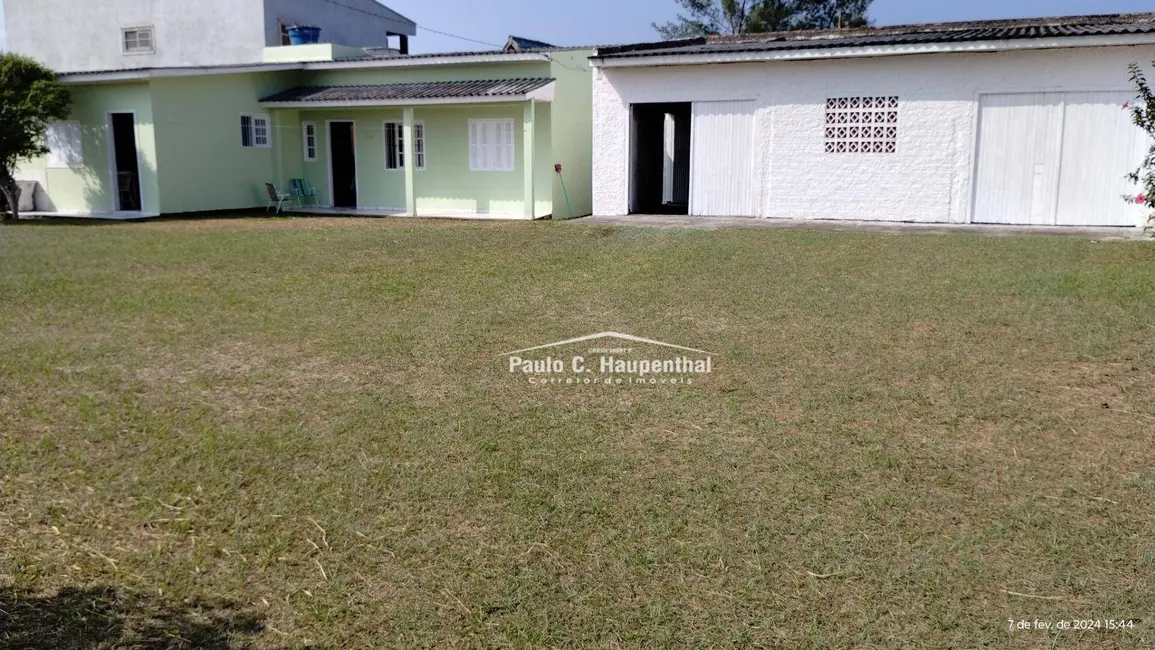 Casa com 3 quartos à venda, 300m2 em Balneario Arroio Do Silva - SC - imagem 6 Foto 6 de Casa com 3 quartos à venda, 300m2 em Balneario Arroio Do Silva - SC