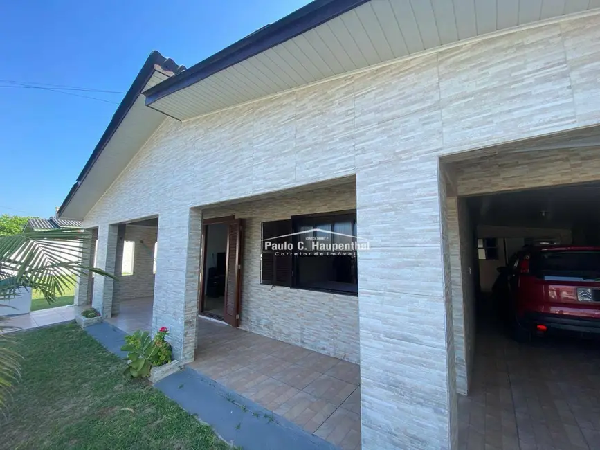 Foto 1 de Casa com 3 quartos à venda, 600m2 em Balneario Arroio Do Silva - SC