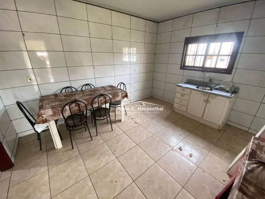 Foto 2 de Casa com 3 quartos à venda, 300m2 em Balneario Arroio Do Silva - SC