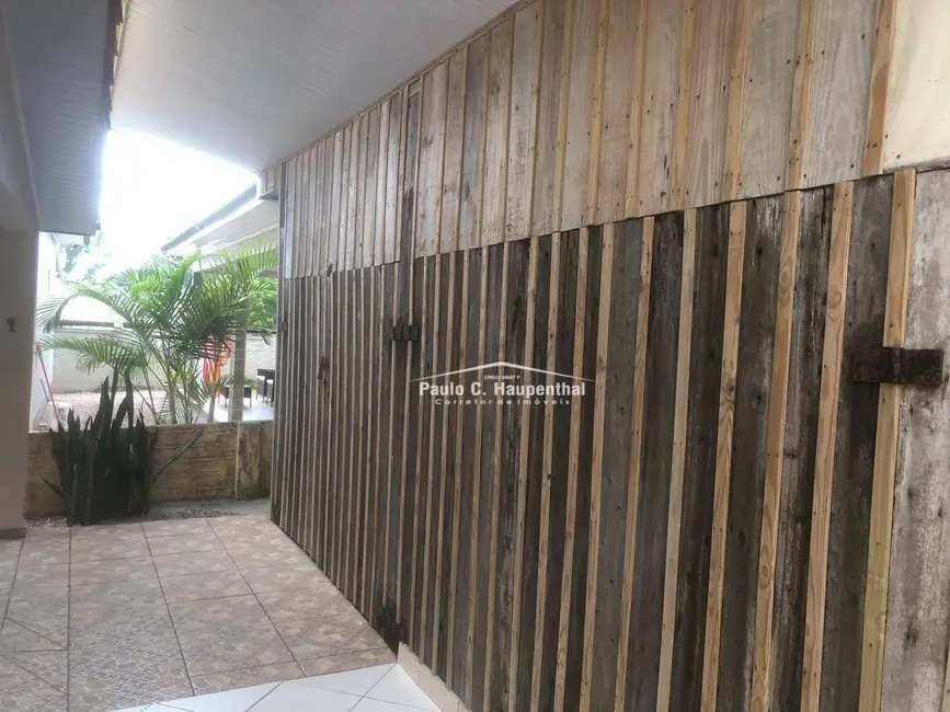 Foto 6 de Casa com 4 quartos à venda, 300m2 em Centro, Balneario Arroio Do Silva - SC