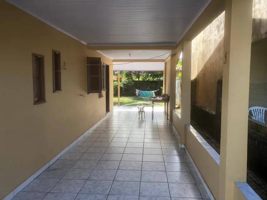 Casa com 2 quartos à venda, 300m2 em Balneario Gaivota - SC - imagem 8 Foto 8 de Casa com 2 quartos à venda, 300m2 em Balneario Gaivota - SC