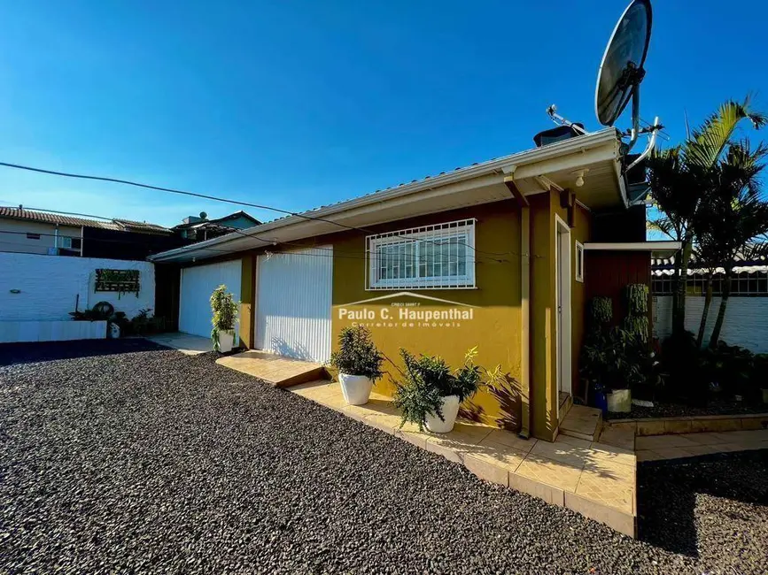 Casa com 3 quartos à venda, 450m2 em Jardim das Avenidas, Ararangua - SC - imagem 7 Foto 7 de Casa com 3 quartos à venda, 450m2 em Jardim das Avenidas, Ararangua - SC