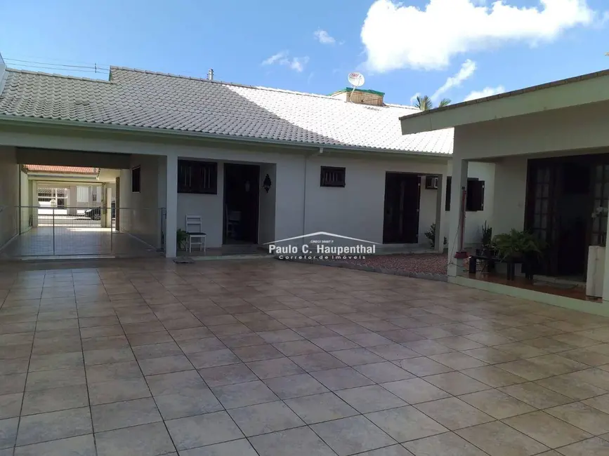 Foto 2 de Casa com 3 quartos à venda, 622m2 em Centro, Ararangua - SC