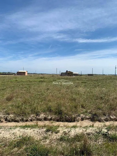 Foto 1 de Terreno / Lote à venda, 300m2 em Balneario Arroio Do Silva - SC