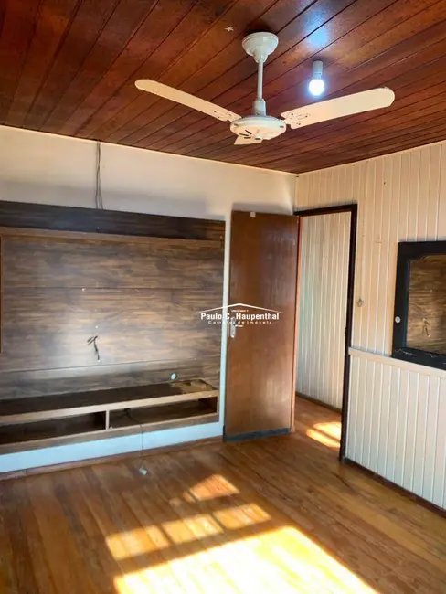 Foto 8 de Casa com 3 quartos para alugar, 300m2 em Balneario Arroio Do Silva - SC