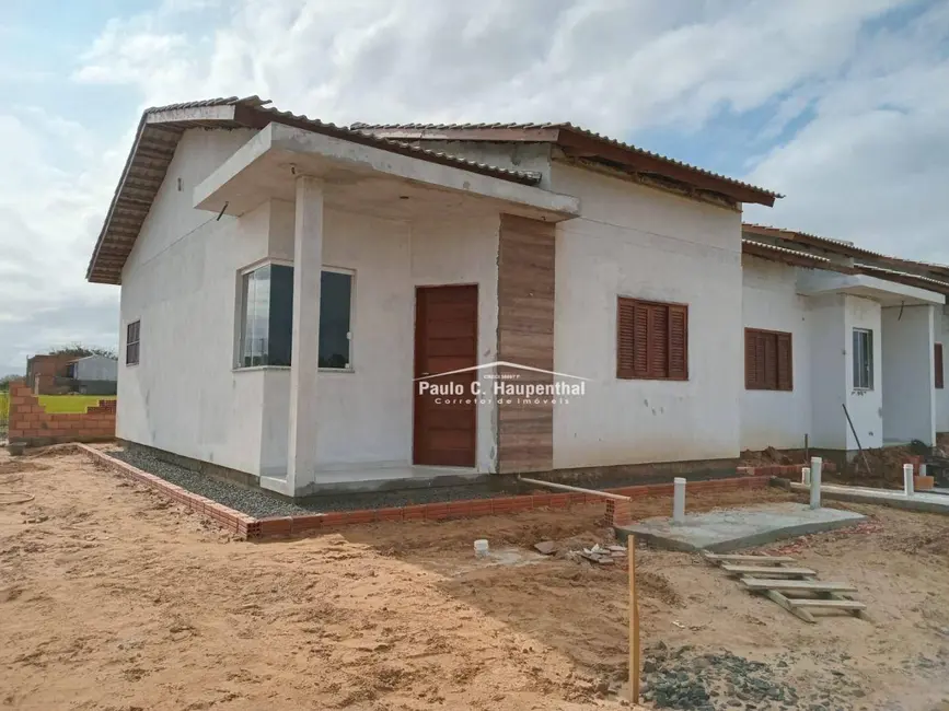 Casa com 2 quartos à venda, 100m2 em Coloninha, Ararangua - SC - imagem 2 Foto 2 de Casa com 2 quartos à venda, 100m2 em Coloninha, Ararangua - SC
